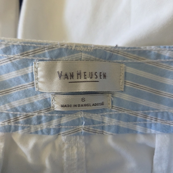 ⭐️Van Heusen White Capris Size 6 - Picture 6 of 6